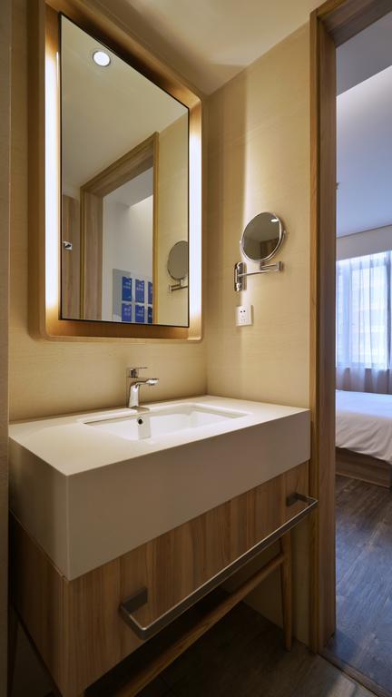 Hanting Premium Hotel Shanghai South Xizang Road Exteriér fotografie